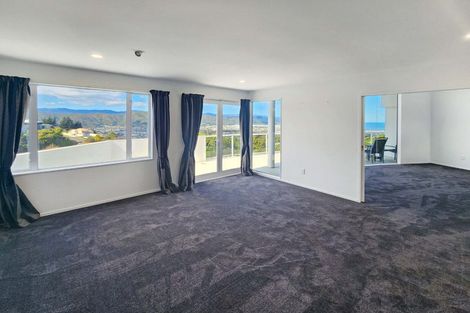 Photo of property in 75 Viewmont Drive, Harbour View, Lower Hutt, 5010