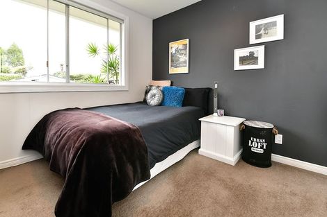 Photo of property in 27 Doment Crescent, Orewa, 0931