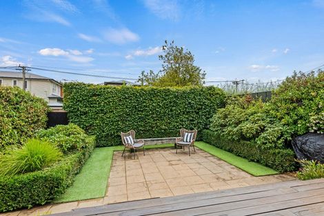 Photo of property in 2/110 Leinster Road, Merivale, Christchurch, 8014