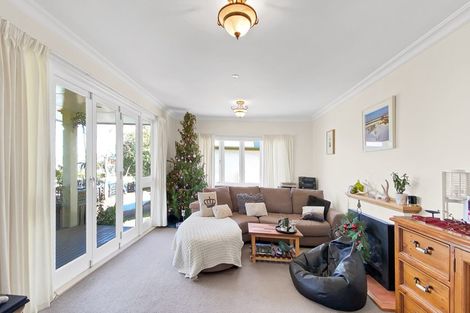 Photo of property in 88 Victoria Road, Devonport, Auckland, 0624