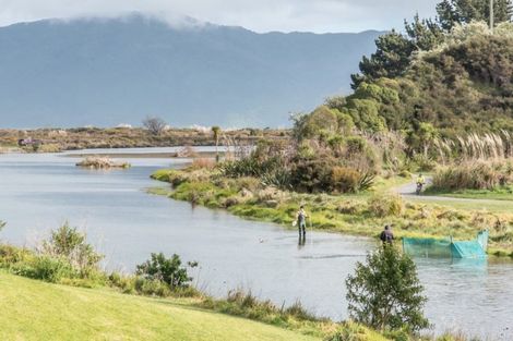 Photo of property in 21 Makora Road, Otaihanga, Paraparaumu, 5036