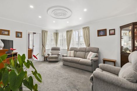 Photo of property in 44 Churton Crescent, Taita, Lower Hutt, 5011