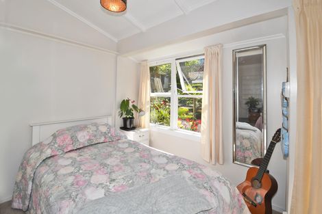 Photo of property in 8 Hillside Crescent, Leigh, 0985