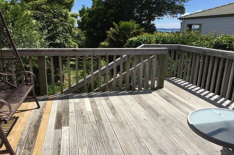 Photo of property in 1/3 Fayette Place, Te Atatu South, Auckland, 0610