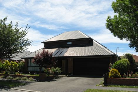 Photo of property in 25 Berkshire Drive Avonhead Christchurch City