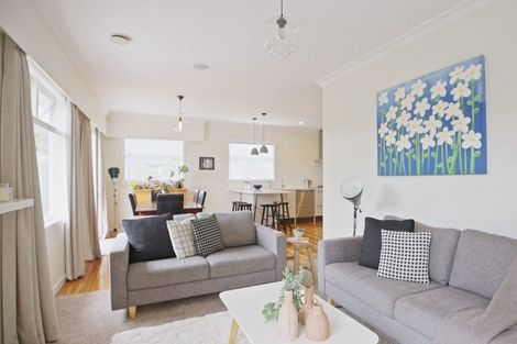 Photo of property in 14 Leybourne Avenue, Waikanae, 5036