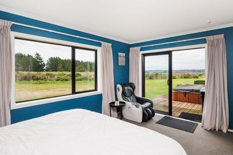 Photo of property in 52 Centre Road, Aokautere, Palmerston North, 4471