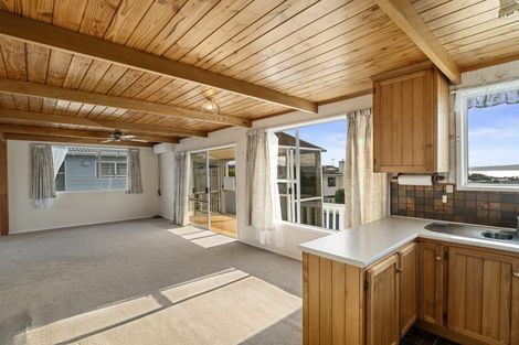 Photo of property in 4 Kawau View Road, Snells Beach, 0920