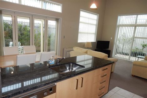 Photo of property in 2/43 Main Road, Redcliffs, Christchurch, 8081