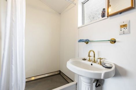 Photo of property in 21 Crofton Road, Harewood, Christchurch, 8051