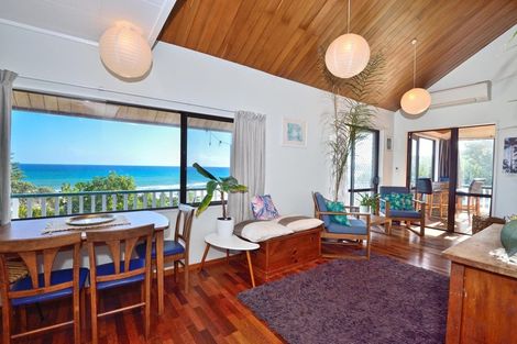 Photo of property in 13c Makorori Beach Road, Makorori, Gisborne, 4073