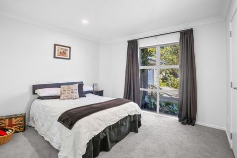 Photo of property in 525e Mangorei Road, Highlands Park, New Plymouth, 4312