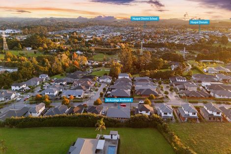Photo of property in 36 Accolage Boulevard, Kumeu, 0810