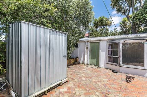 Photo of property in 10 Green Street, Newtown, Wellington, 6021
