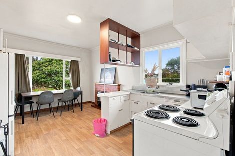 Photo of property in 28 Seymour Street, Waitara, 4320