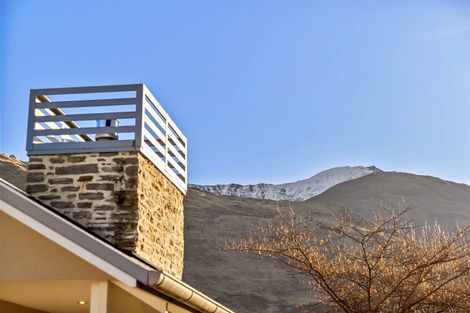 Photo of property in 9 Hollyhock Lane, Wanaka, 9305