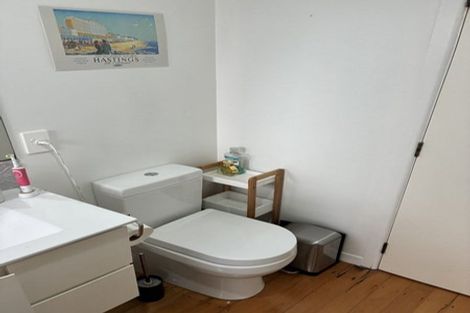 Photo of property in 19 Church Street, Northcote Point, Auckland, 0627