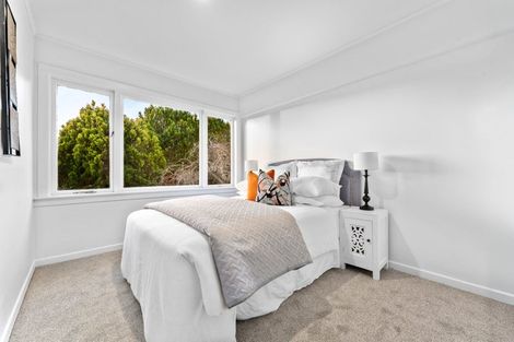 Photo of property in 22 Mcclintock Road, Massey, Auckland, 0614