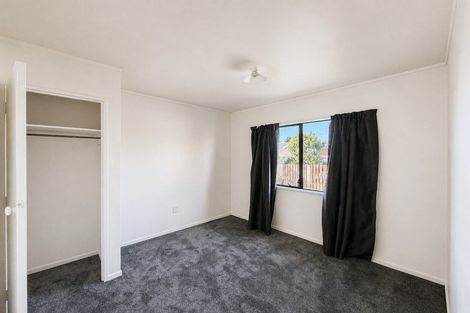 Photo of property in 1/44 Shifnal Drive, Randwick Park, Auckland, 2105