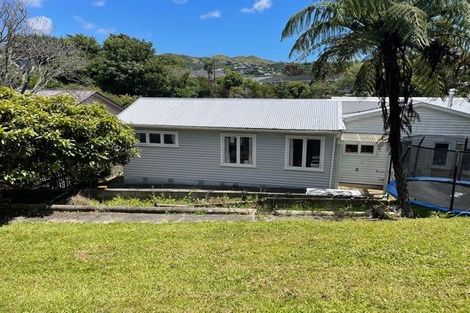 Photo of property in 19 Petherick Crescent, Johnsonville, Wellington, 6037