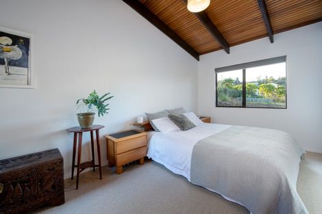 Photo of property in 102 Kowhai Road, Campbells Bay, Auckland, 0630