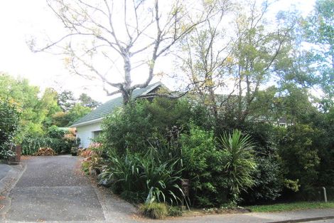 Photo of property in 2 Freemans Way, Pinehaven, Upper Hutt, 5019