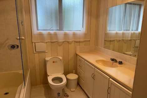 Photo of property in 17 Waller Avenue, Bucklands Beach, Auckland, 2012