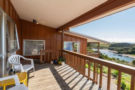 Photo of property in 7 Powells Road, Cable Bay, 0420