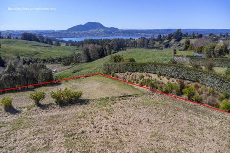 Photo of property in 41 Lomond Grove, Acacia Bay, Taupo, 3385