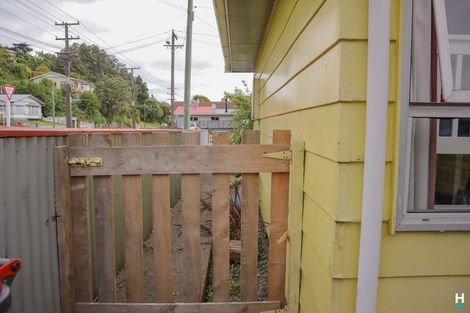 Photo of property in 21 Thompson Street, Greymouth, 7805