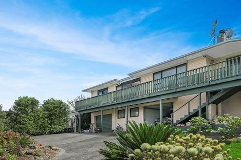 Photo of property in 39 Chatsworth Crescent, Pakuranga Heights, Auckland, 2010