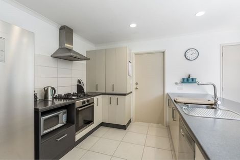 Photo of property in 10 Barwick Place, Stanmore Bay, Whangaparaoa, 0932