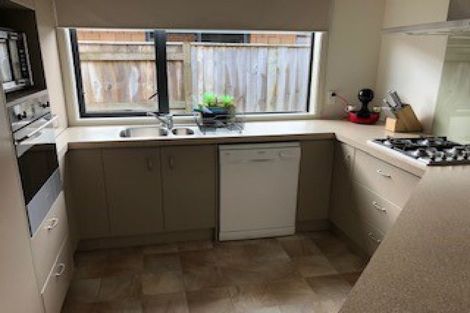 Photo of property in 100 Rosalie Terrace, Kelvin Grove, Palmerston North, 4414