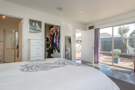Photo of property in 12 Cranbrook Avenue, Burnside, Christchurch, 8053