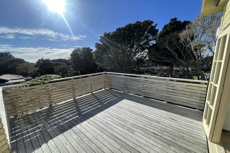 Photo of property in 32 Bonithon Avenue, Moturoa, New Plymouth, 4310