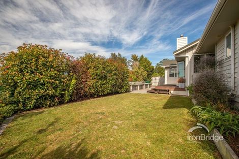 Photo of property in 31 Mcewen Crescent, Riverstone Terraces, Upper Hutt, 5018