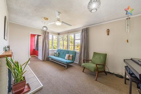 Photo of property in 1 Cleland Crescent, Naenae, Lower Hutt, 5011