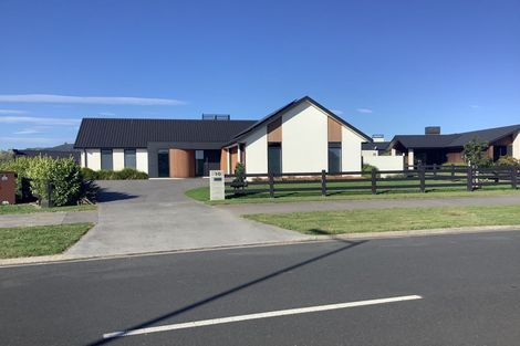 Photo of property in 10 Moemoea Place, Cambridge, 3434