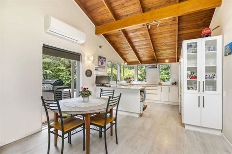 Photo of property in 2/52 Fowler Street, Northcote, Auckland, 0627