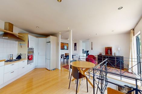 Photo of property in 2/79 Grafton Road, Roseneath, Wellington, 6011