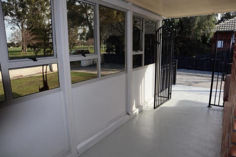 Photo of property in 338 Memorial Avenue, Burnside, Christchurch, 8053