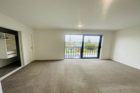 Photo of property in 10/1 Sylvan Crescent, Te Atatu South, Auckland, 0610