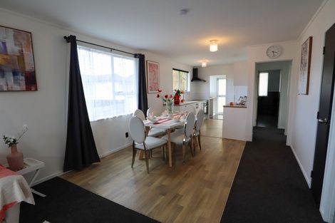 Photo of property in 2/72 Palmers Road, Clendon Park, Auckland, 2103