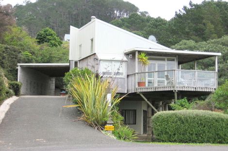 Photo of property in 44 Tutaritari Road, Hahei, Whitianga, 3591