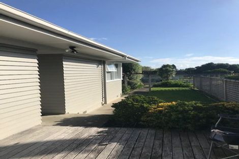 Photo of property in 2/8 Waterloo Street, Howick, Auckland, 2014