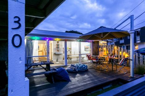 Photo of property in 30 Tasman Parade, Oakura, 4314