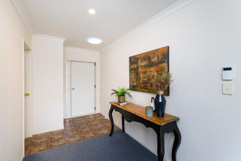 Photo of property in 17 Brookside Close, Highbury, Palmerston North, 4412