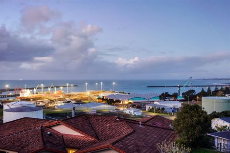 Photo of property in 22c Findlay Street, Moturoa, New Plymouth, 4310