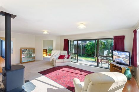 Photo of property in 37 Matai Street, Waikanae, 5036