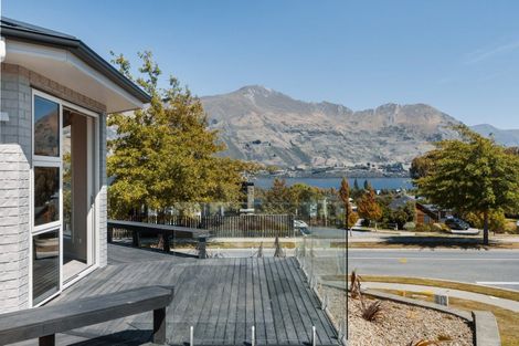 Photo of property in 2 Island View Place, Wanaka, 9305